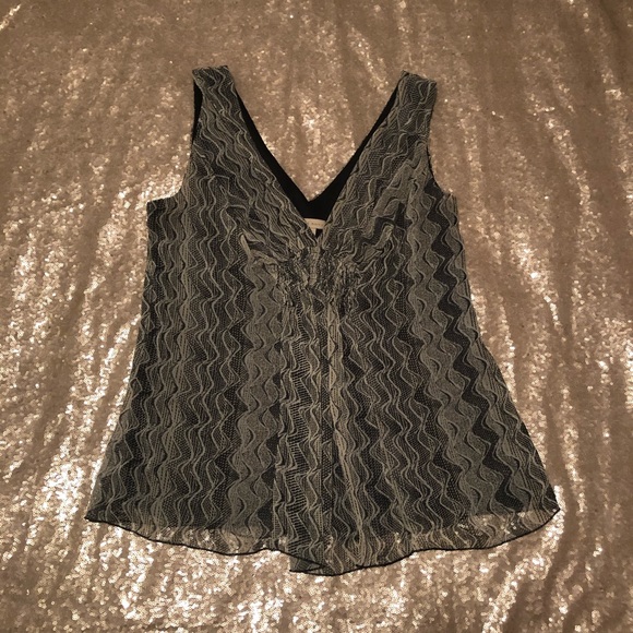 Patterned Top - Picture 2 of 6